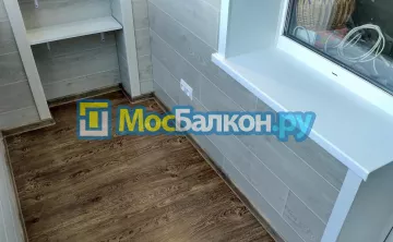 Отделка балкона и лоджии пластиковыми ПВХ панелями в Лобне от компании МосБалкон