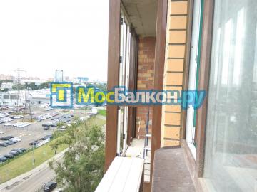 Пластиковое остекление балкона от пола