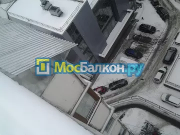 Крыша на балконе в Лобне монтаж и ремонт по выгодной цене от МосБалкон