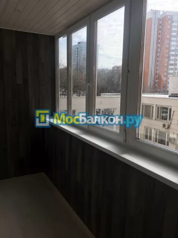 Услуги и дополнительные опции для остекления балконов от компании МосБалкон в Москве