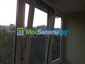 Отделка и ремонт балкона с установкой окон REHAU
