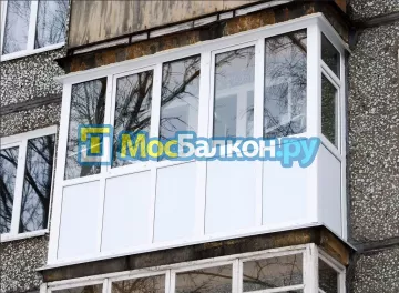 Отделка балкона и лоджии пластиковыми ПВХ панелями в Лобне от компании МосБалкон
