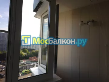 Отделка балкона и лоджии пластиковыми ПВХ панелями в Лобне от компании МосБалкон