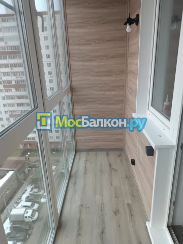 Панорамное остекление заказать под ключ по выгодной цене в Лобне от компании МосБалкон