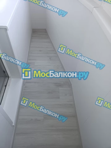 Отделка балкона и лоджии пластиковыми ПВХ панелями в Лобне от компании МосБалкон
