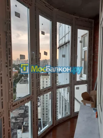 Панорамное остекление заказать под ключ по выгодной цене в Лобне от компании МосБалкон